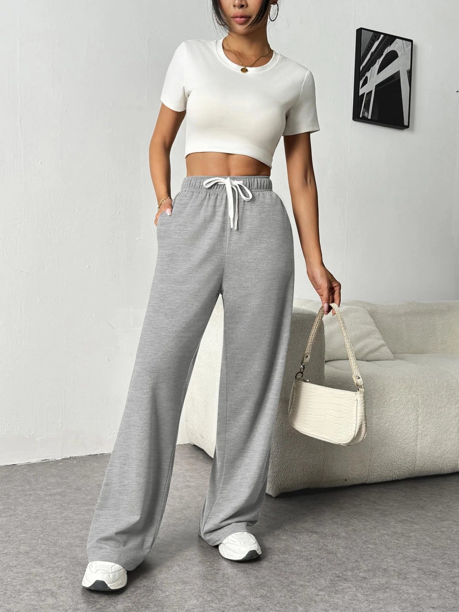 Sweatpants for Women Wide Leg Pants Fall Sweatpants with Pockets Elastic Waistband Comfy Pants Women Winter Lounge Pants Light Grey L